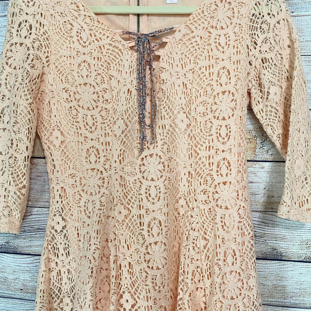 ⛱ XHILARATION LACE DRESS - Picture 2 of 5
